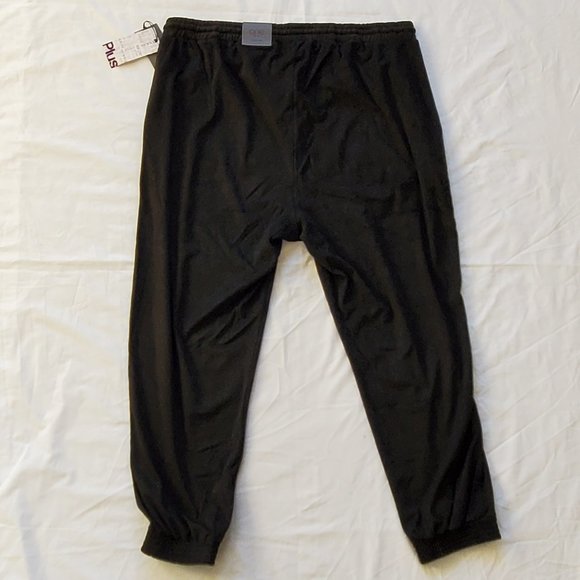 One By Chapter One Women's Black Suede Jogger Capris Pants Plus Size 1X - Picture 3 of 8